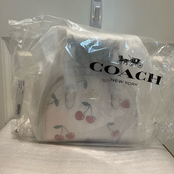 NWT Coach satchel bag with cherry print - Picture 13 of 14